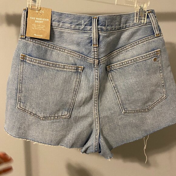 Madewell The Mom Jean Short light wash cutoff distressed denim - Picture 4 of 4